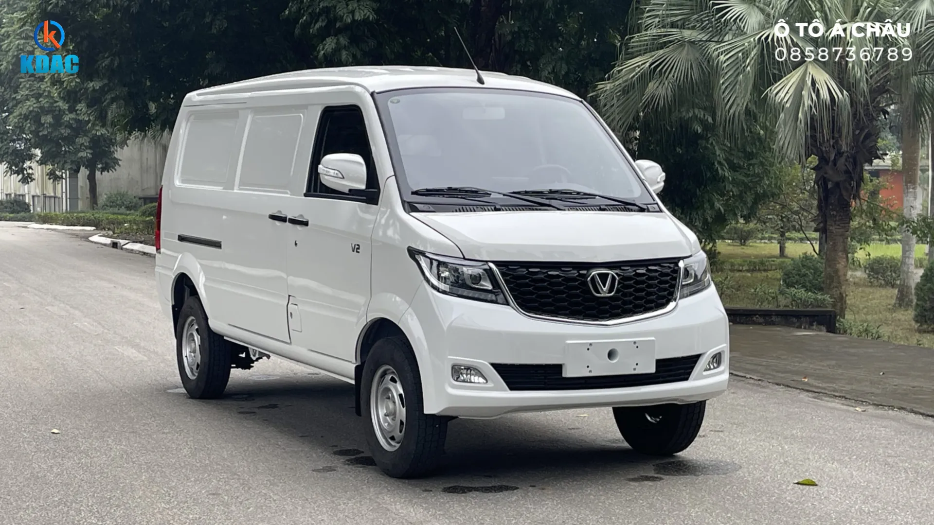 Xe tải VEAM V2 tải 945kg thiết kế nhỏ gọn vận chuyển nội đô